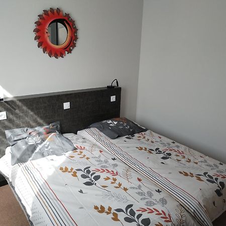 Appartement "Chez Justa" - Latre Locations لورد المظهر الخارجي الصورة
